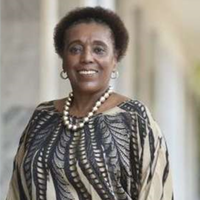 Vera Lúcia Santana Araújo