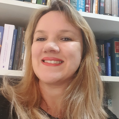 Liziane Angelotti Meira